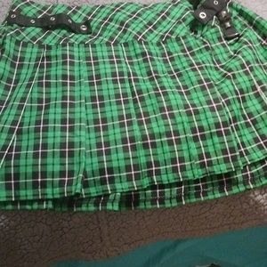 Green pleaded Skirt